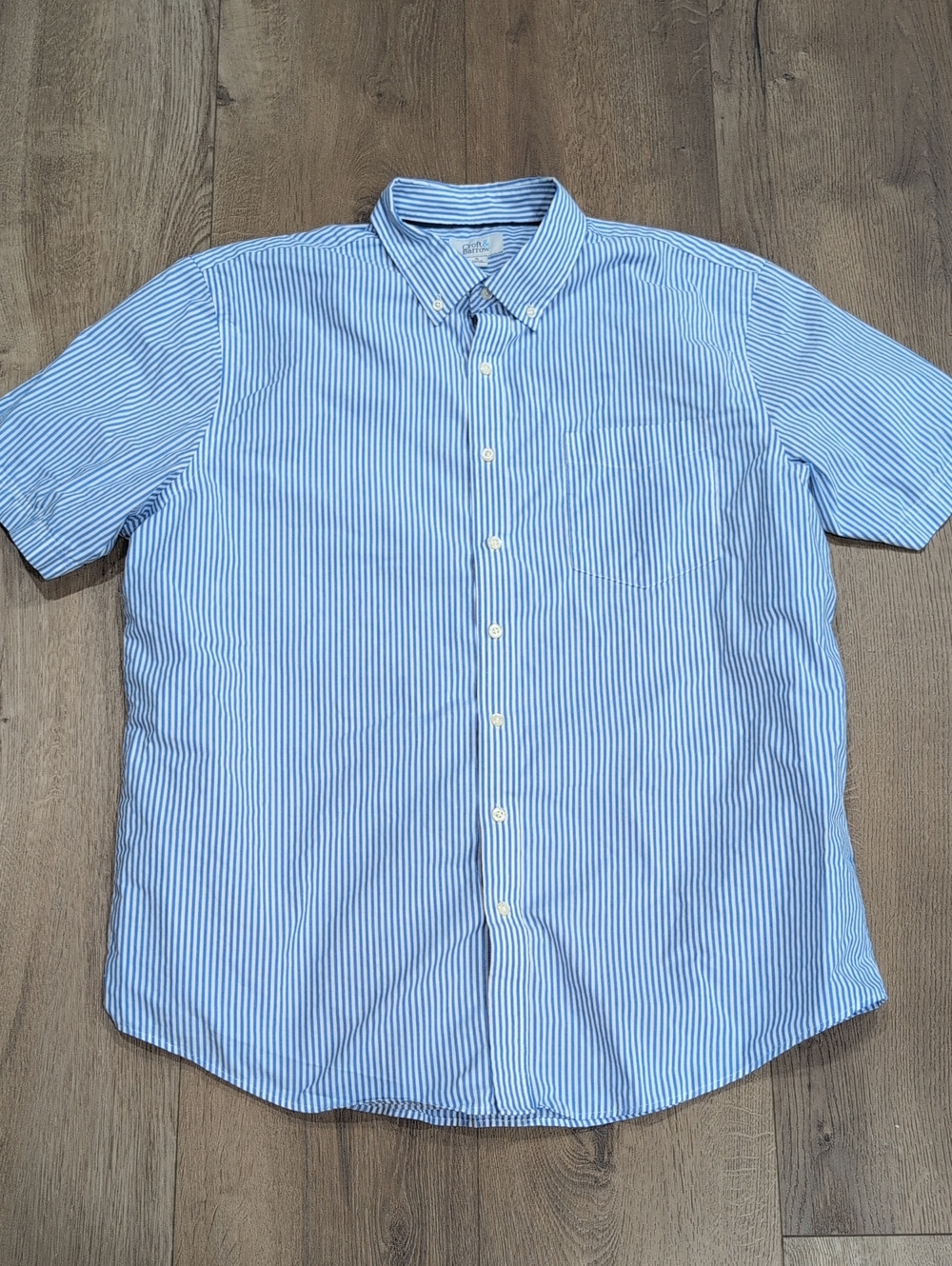 croft & barrow Light Blue and White Striped Short Sleeve Button-Up Shirt